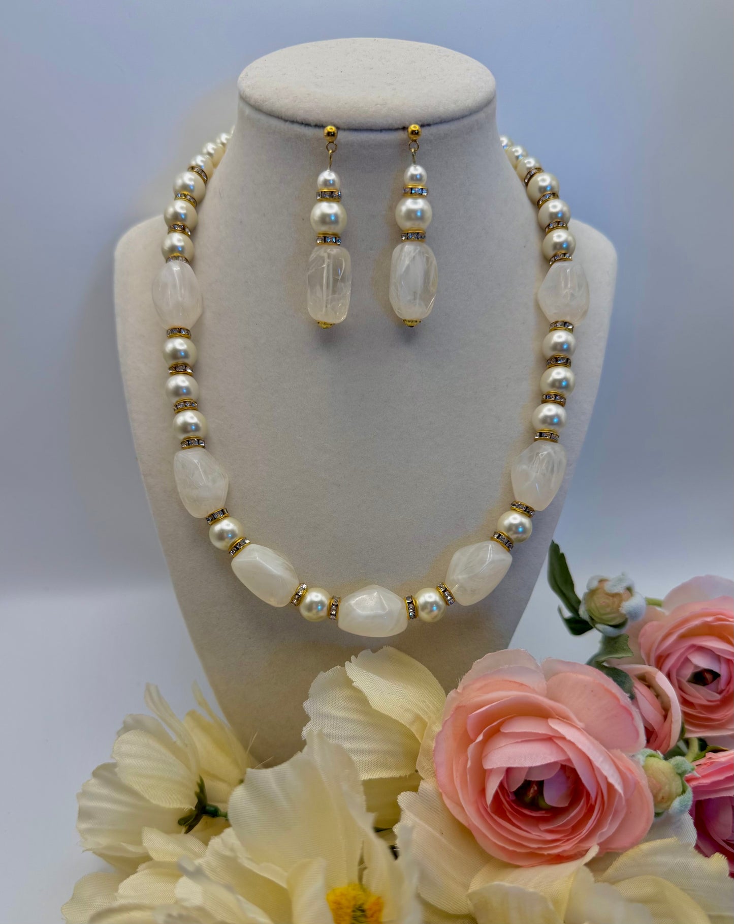 Salt bead with pearl