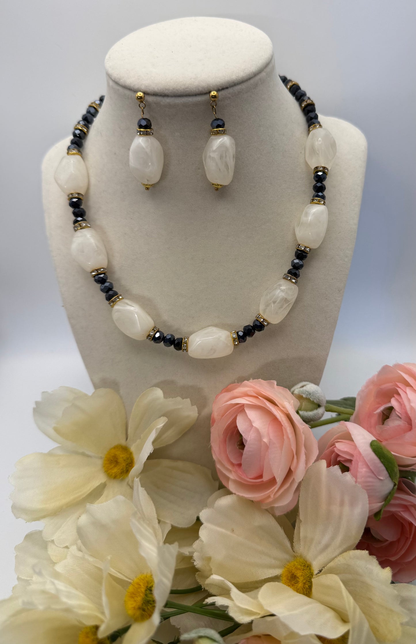 اSalt Beads & Navy Crystal Design