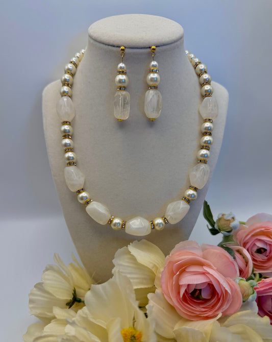 Salt bead with pearl