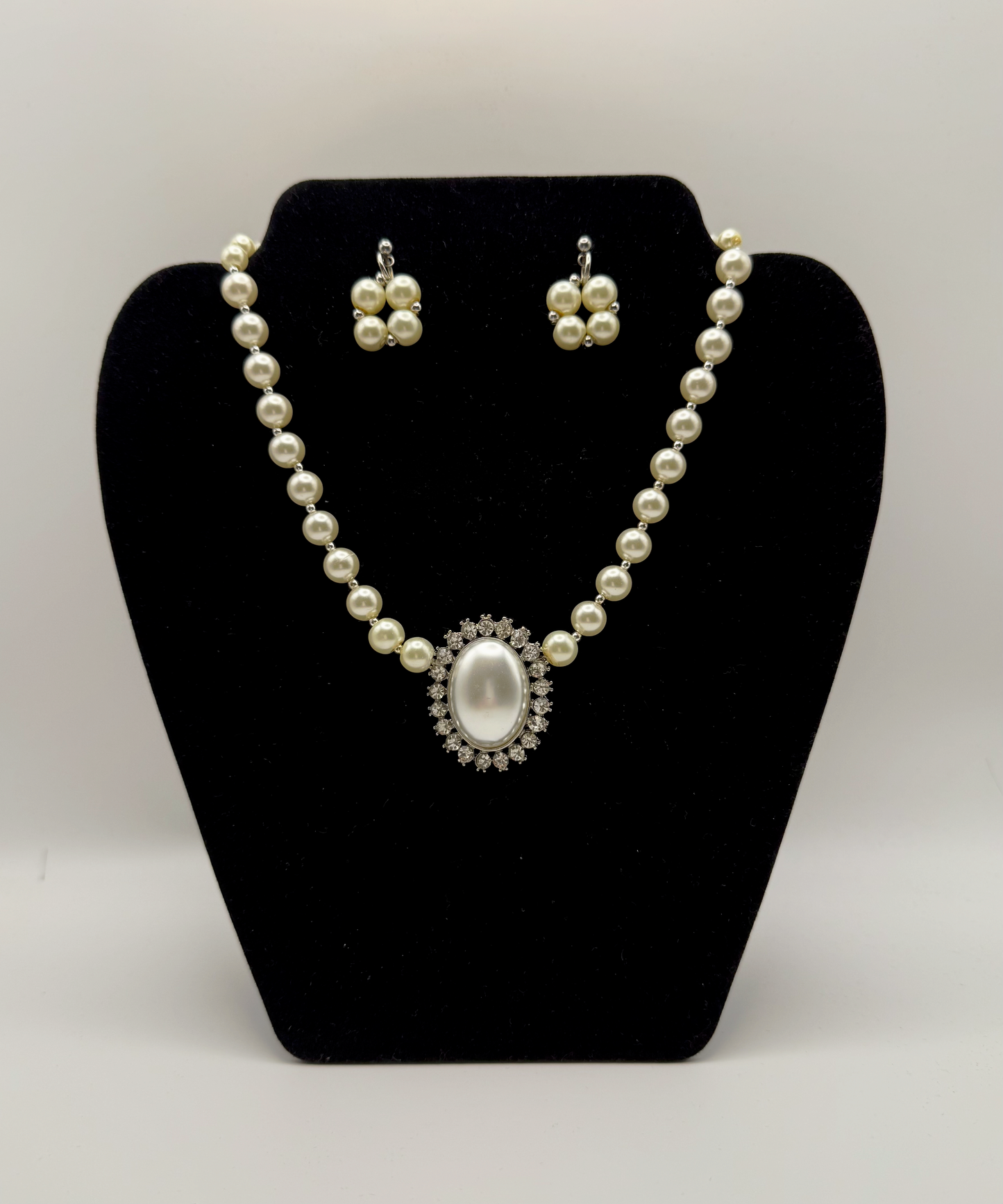 Emerald Cluster Pearl Set